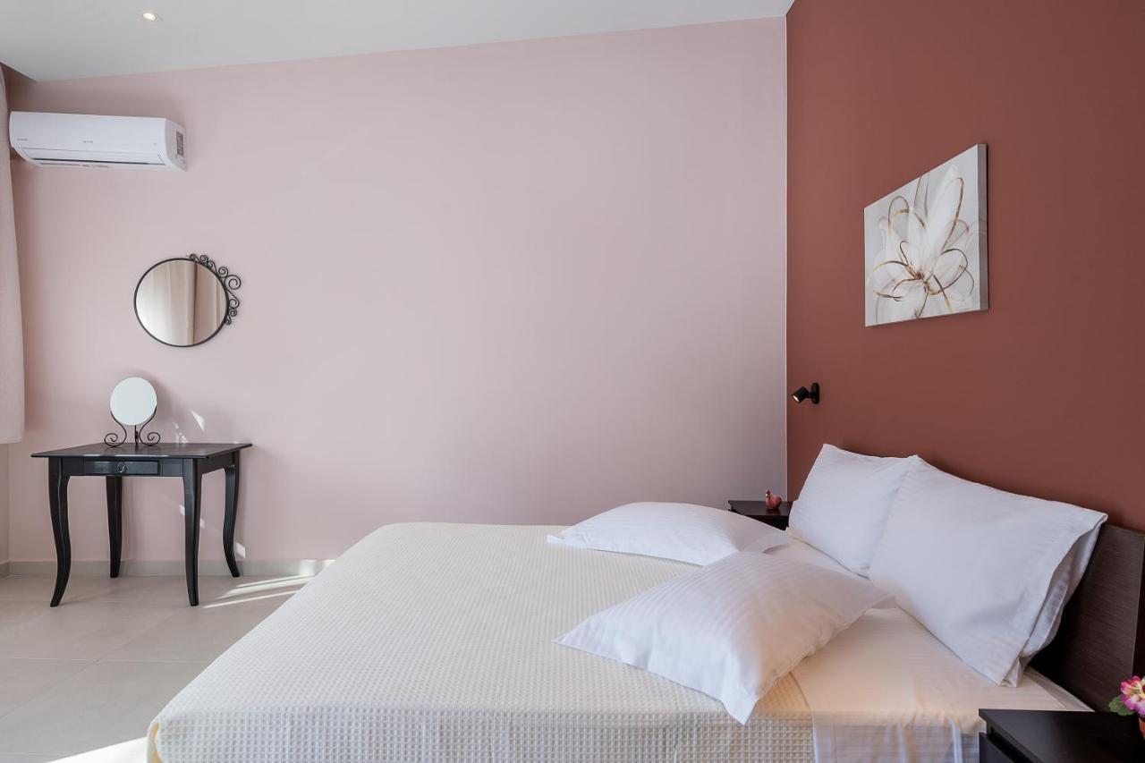 M City Apartments 100M From The Beach خانيا المظهر الخارجي الصورة