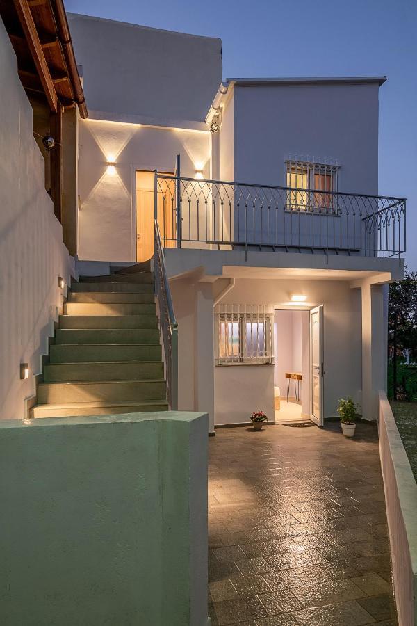 M City Apartments 100M From The Beach خانيا المظهر الخارجي الصورة