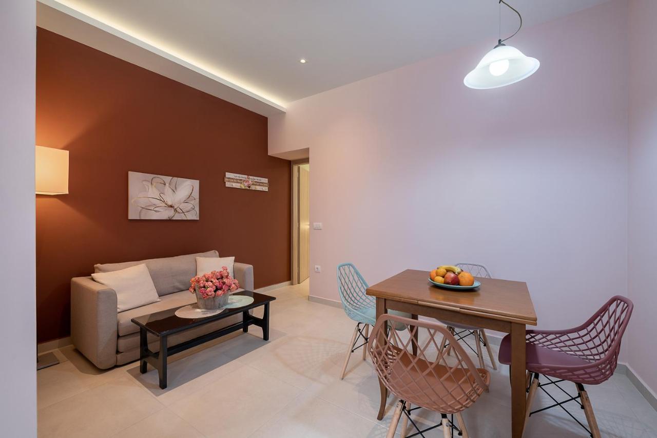 M City Apartments 100M From The Beach خانيا المظهر الخارجي الصورة