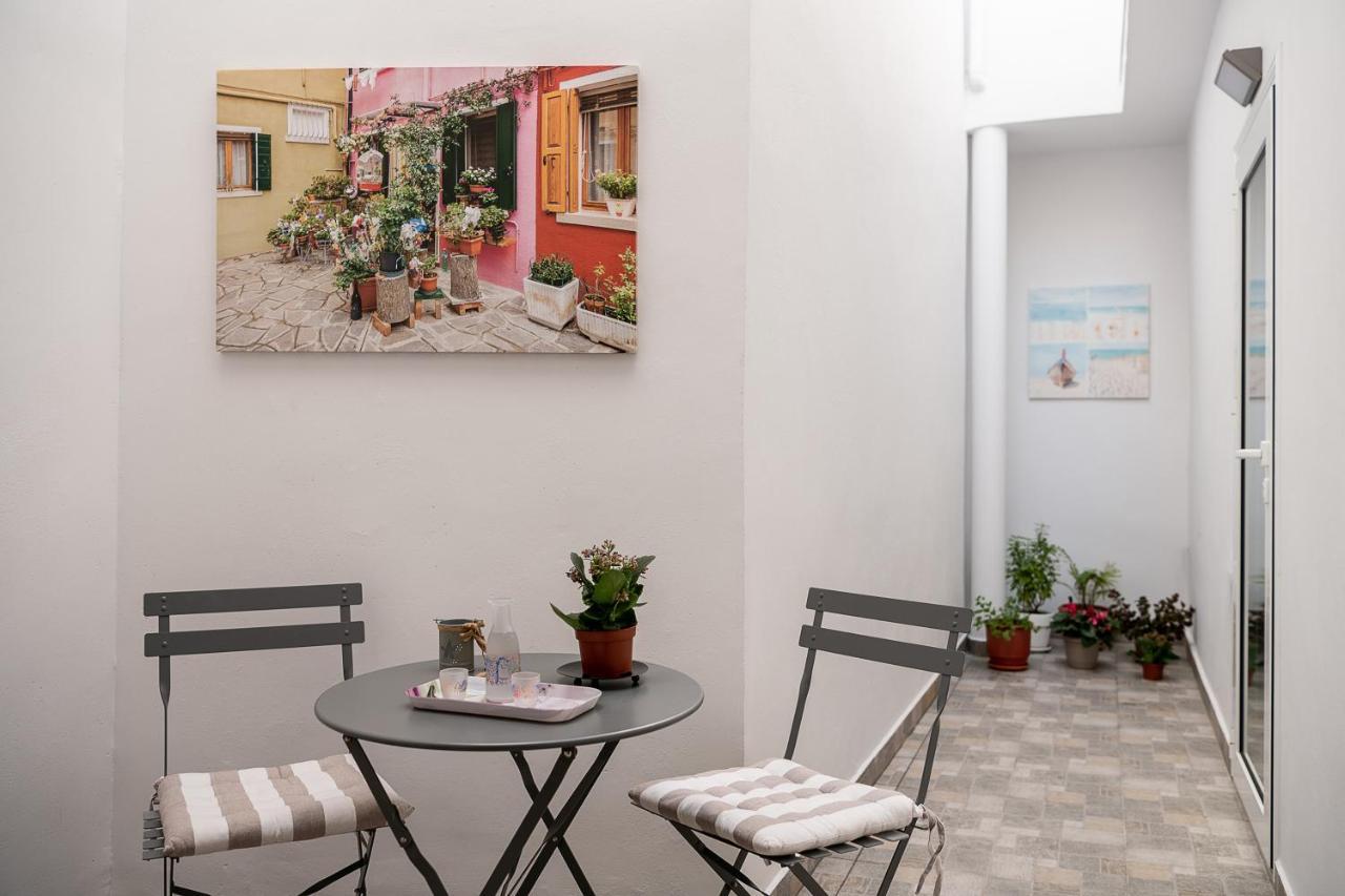 M City Apartments 100M From The Beach خانيا المظهر الخارجي الصورة