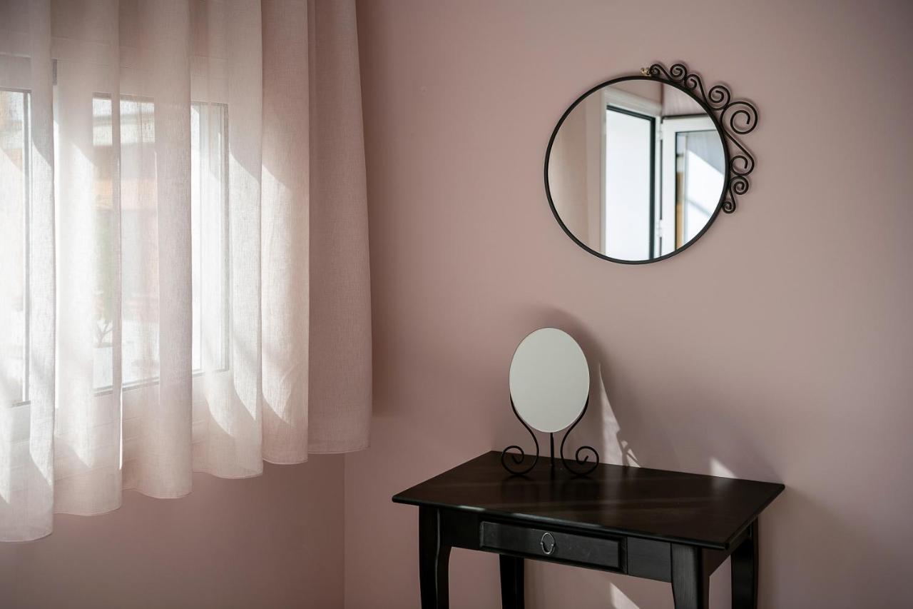 M City Apartments 100M From The Beach خانيا المظهر الخارجي الصورة