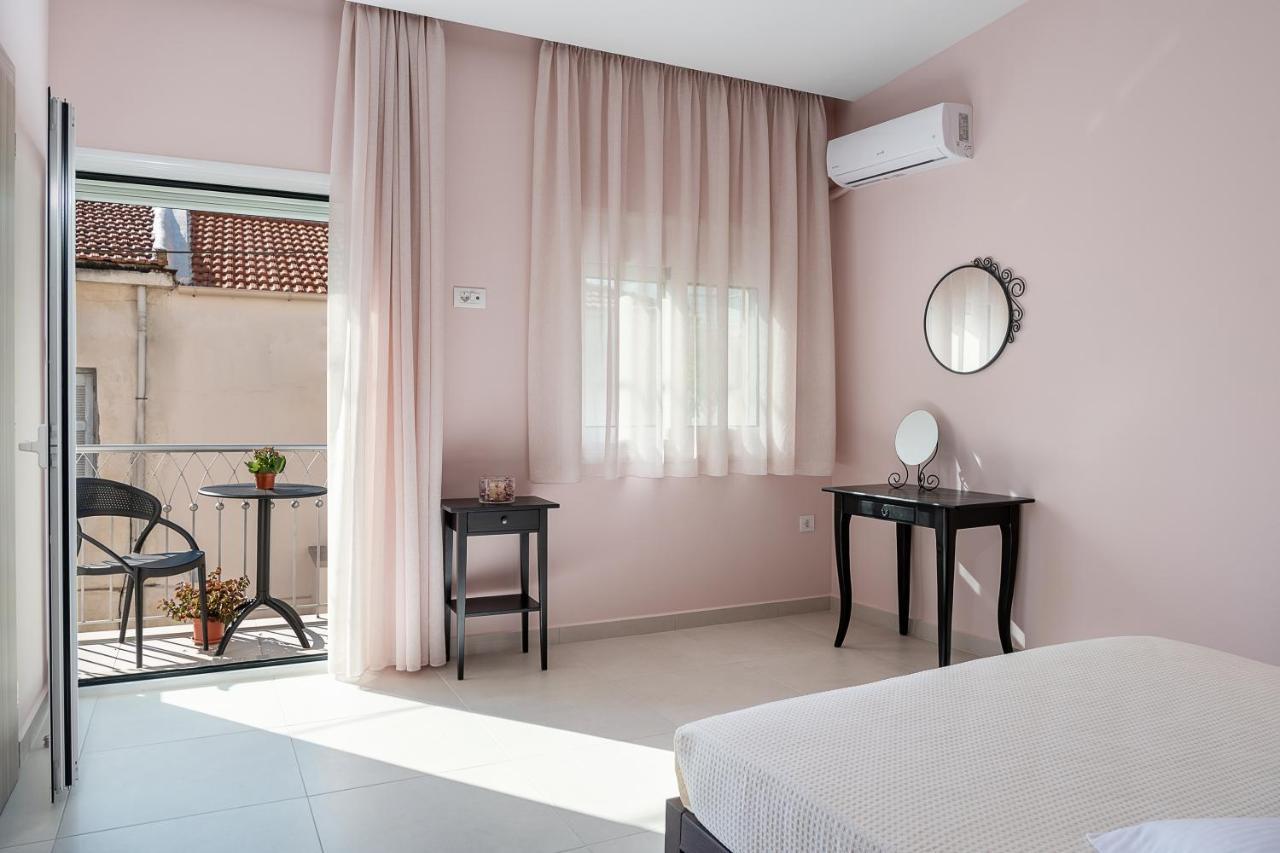 M City Apartments 100M From The Beach خانيا المظهر الخارجي الصورة